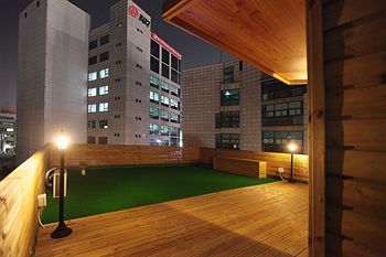 Mansion 招待所 2*